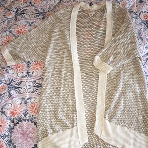 Quarter sleeve cardigan